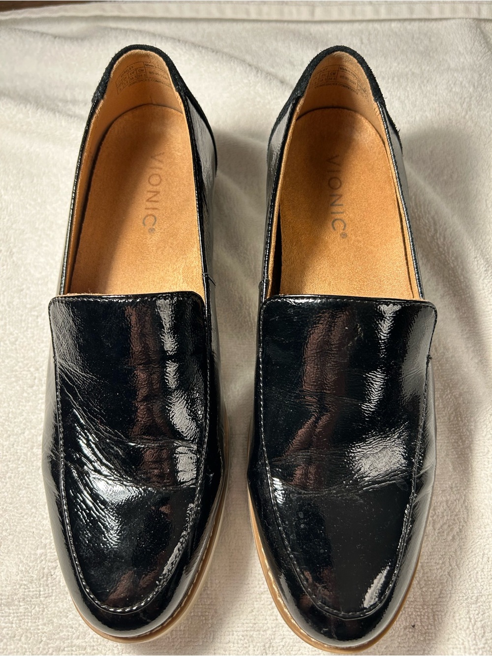 Vionic Black Patent Leather Slip-On Loafers - Shiny Finish size 8